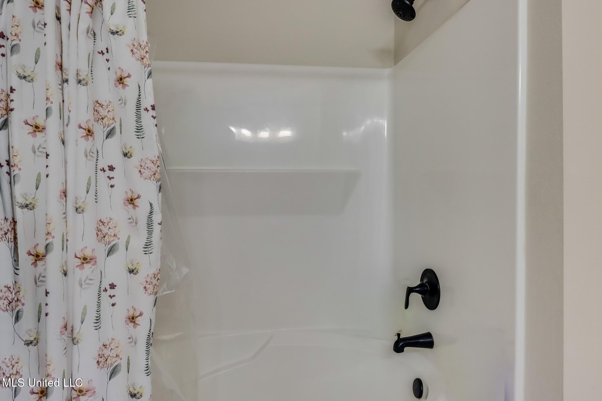 3 Boland Cove Long Beach, MS 39560 - Photo 20 of 26 Bathroom shower
