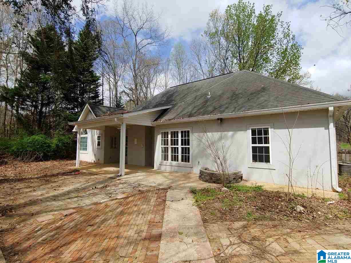 81 Woodland Road Sylacauga, AL 35151 - Photo 3 of 13