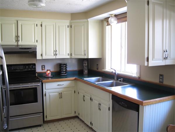 902 Crandall Road Tiverton, RI 02878 - Photo 15 of 20