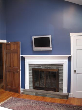 902 Crandall Road Tiverton, RI 02878 - Photo 6 of 20