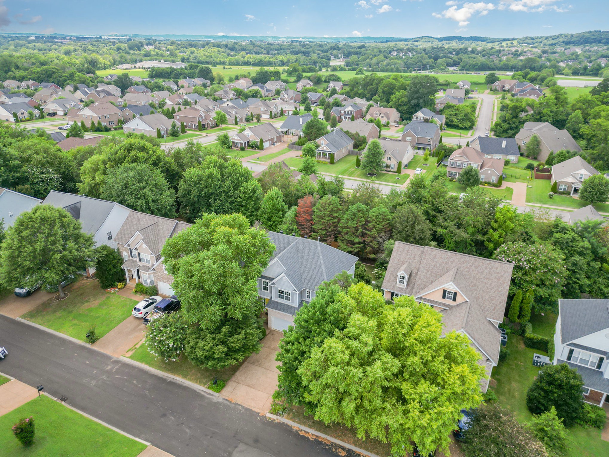 3027 Farmville Circle Spring Hill, TN 37174 - Photo 4 of 40