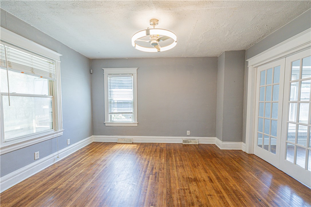 1915 South Avenue Rochester, NY 14620 - Photo 4 of 23