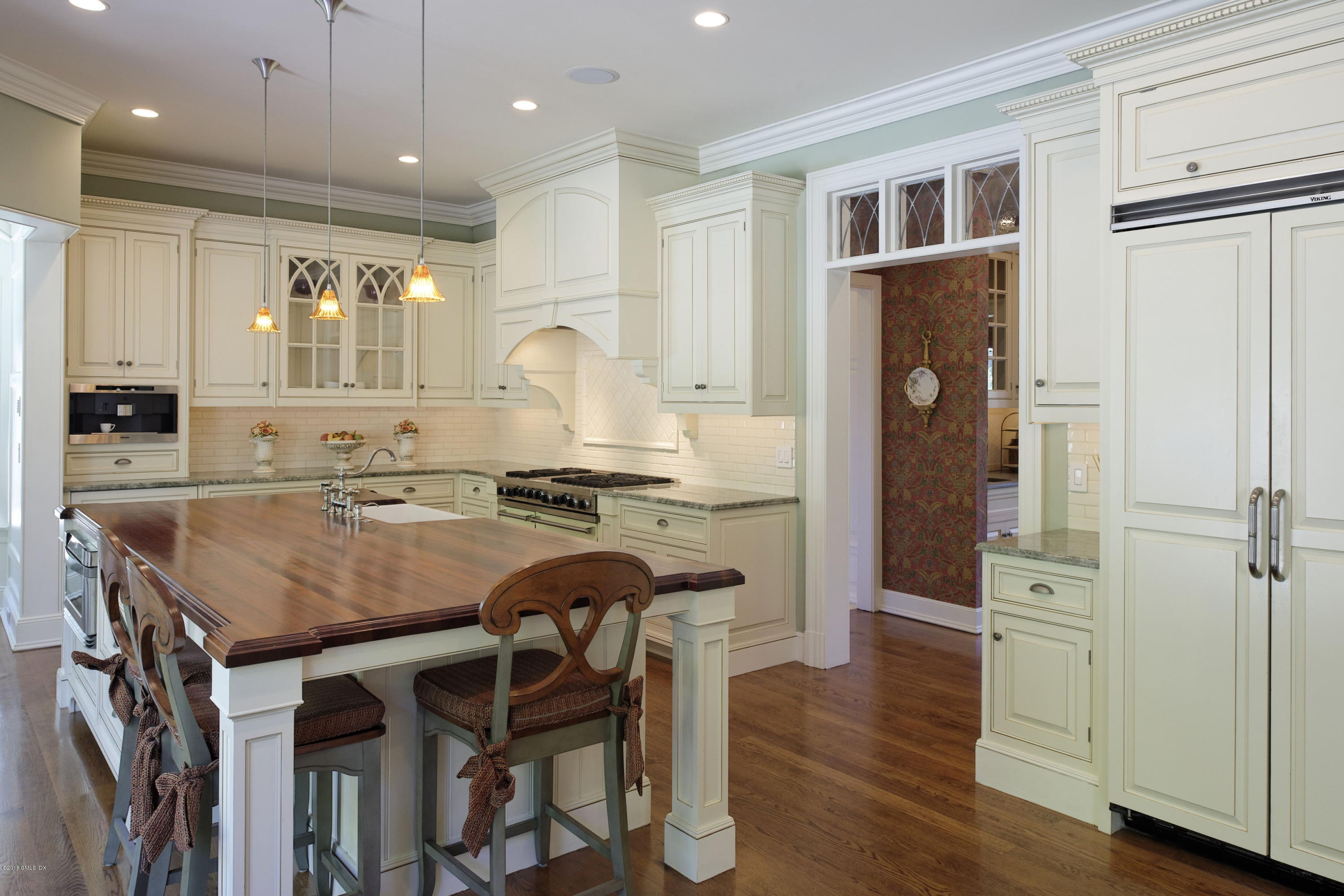 9 Andrews Road Greenwich, CT 06830 - Photo 11 of 28 Kitchen