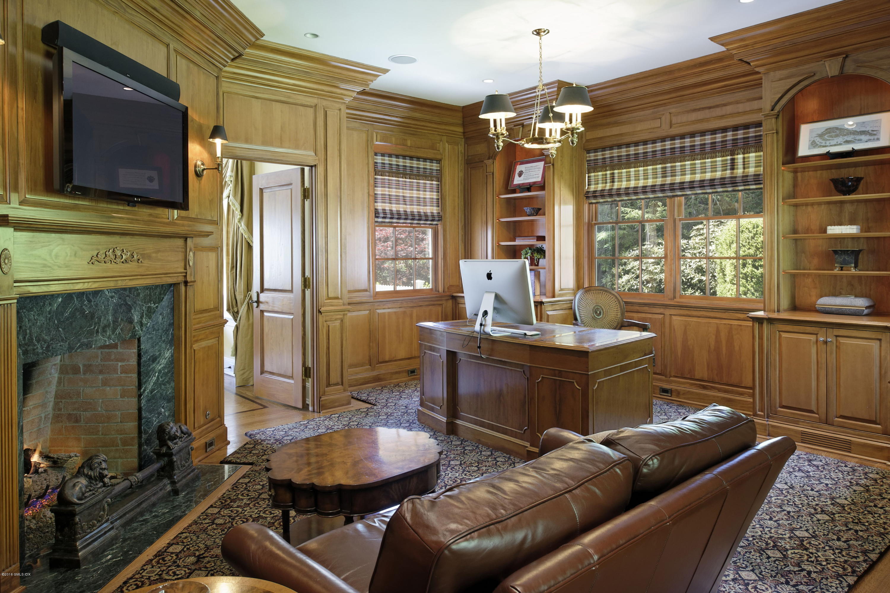9 Andrews Road Greenwich, CT 06830 - Photo 9 of 28 Libray