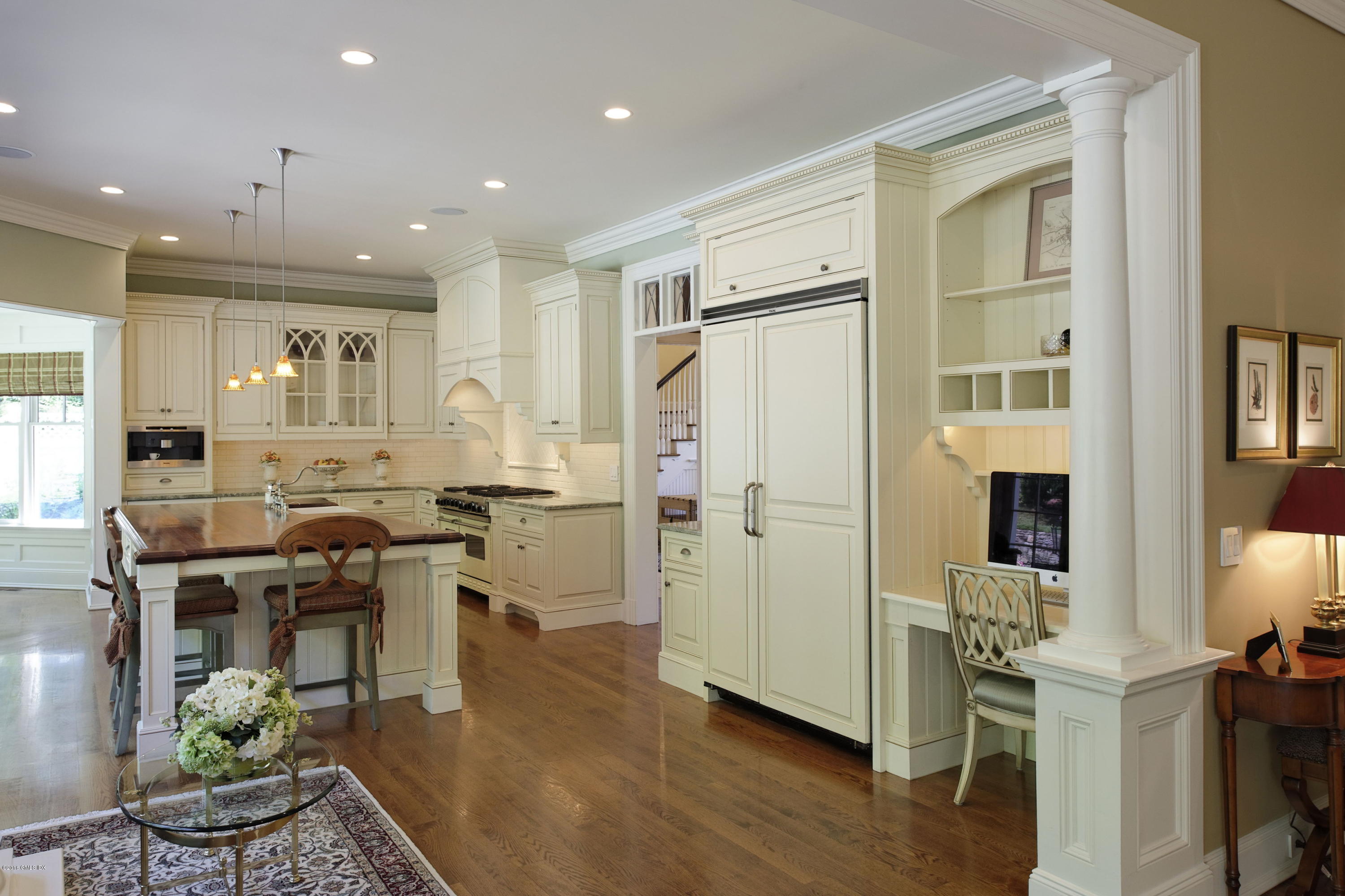 9 Andrews Road Greenwich, CT 06830 - Photo 10 of 28 Kitchen