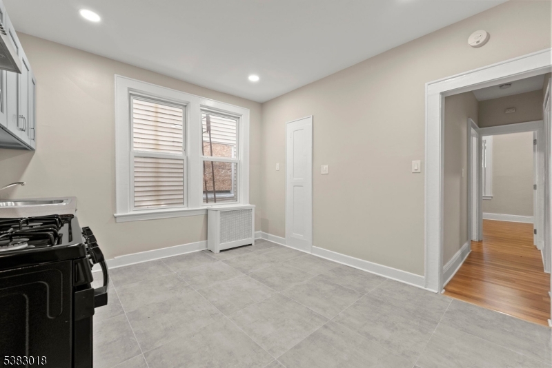 431 South 14th Street Newark, NJ 07103 - Photo 9 of 16 a view of an empty room with a window