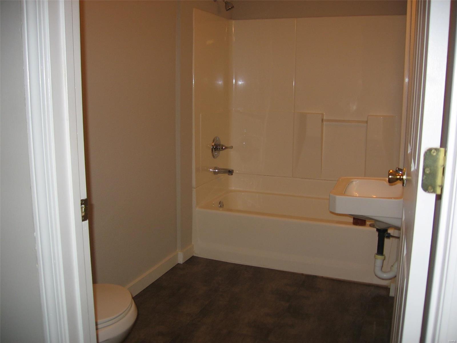 509 Clinton Street Keyesport, IL 62253 - Photo 19 of 27 Gallery Image 19