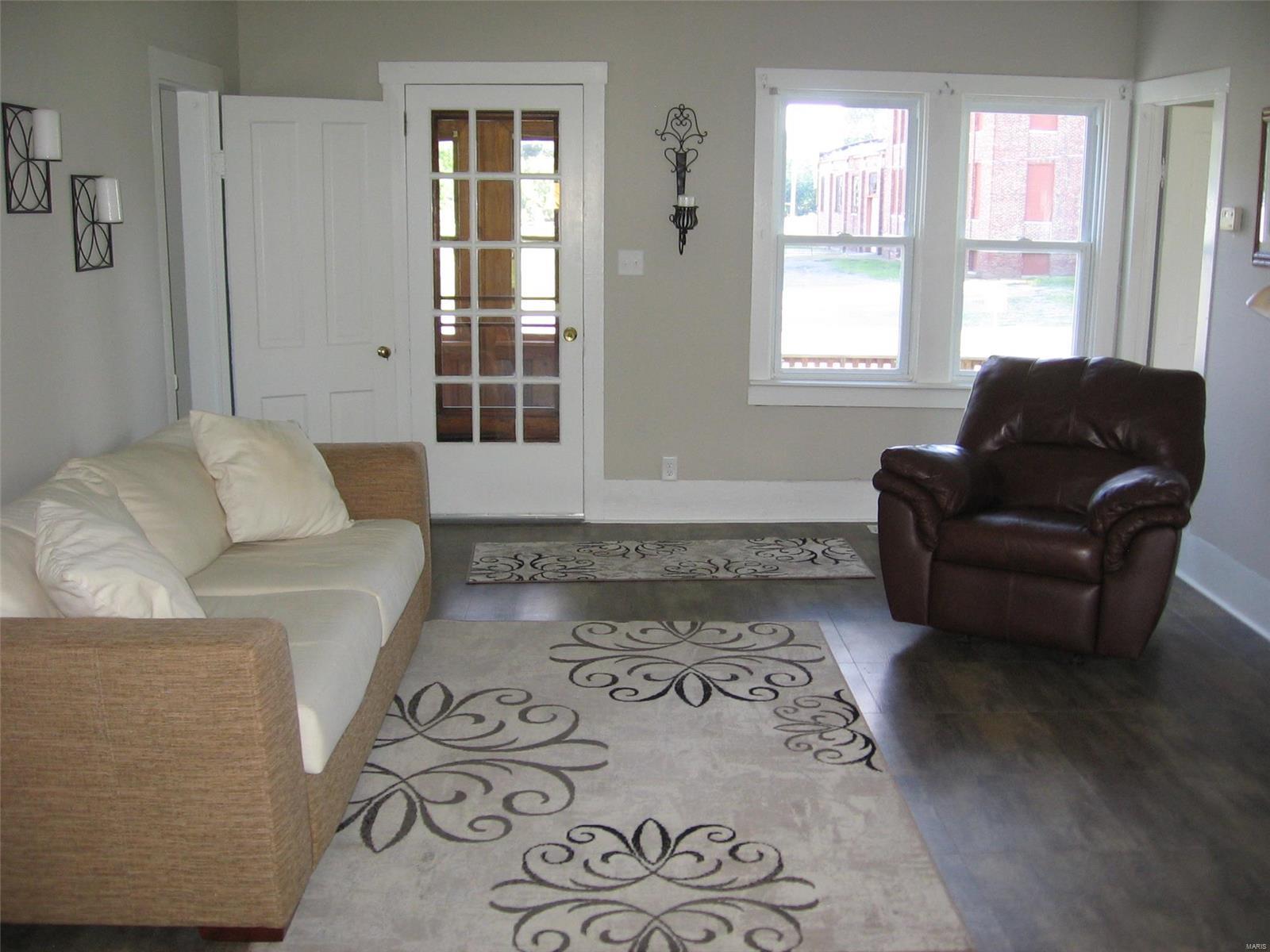 509 Clinton Street Keyesport, IL 62253 - Photo 3 of 27 Gallery Image 3