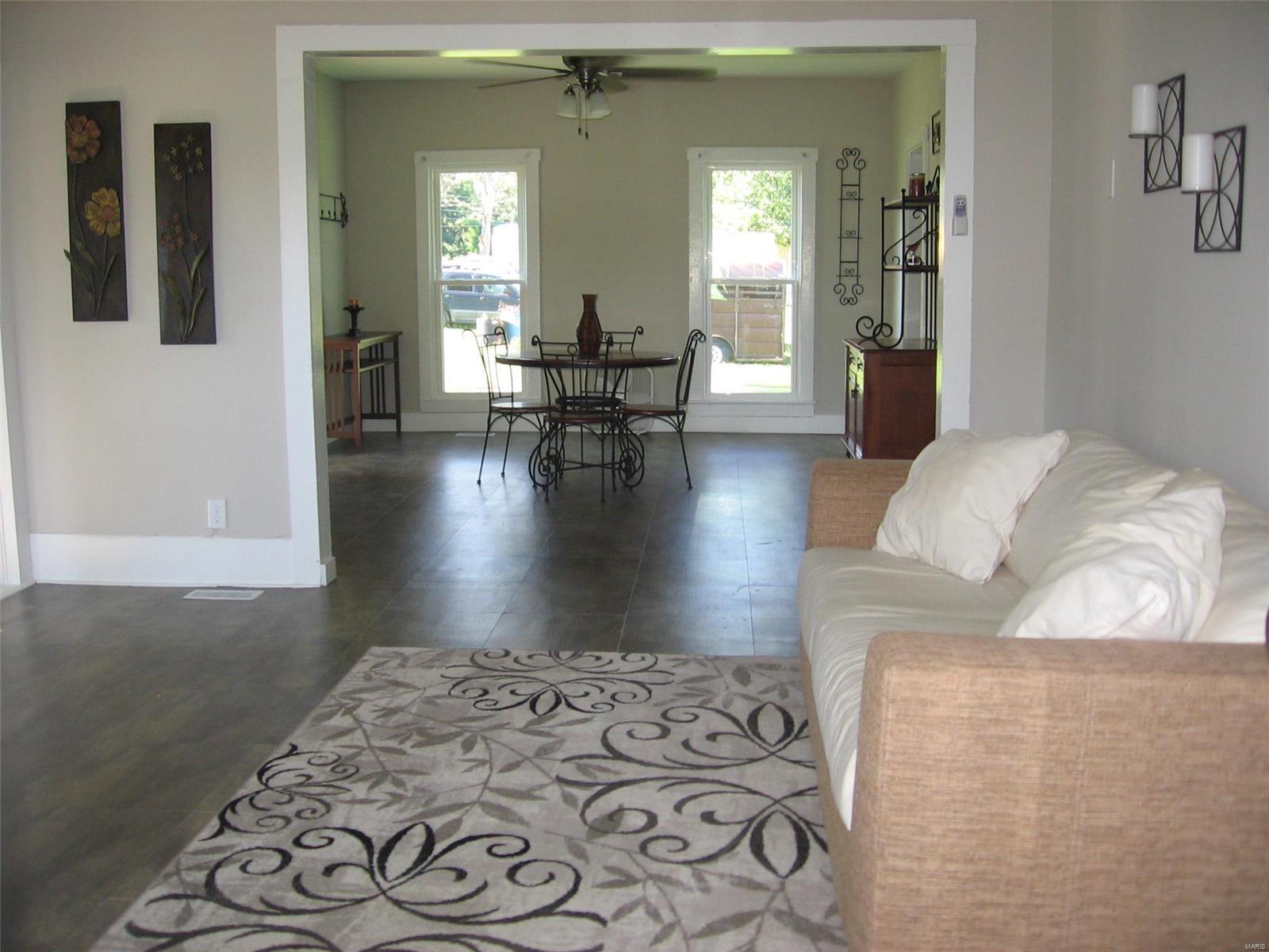 509 Clinton Street Keyesport, IL 62253 - Photo 6 of 27 Gallery Image 6