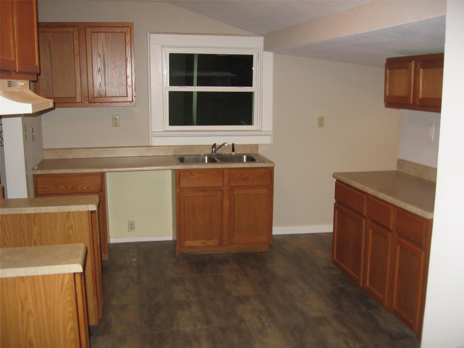509 Clinton Street Keyesport, IL 62253 - Photo 10 of 27 Gallery Image 10