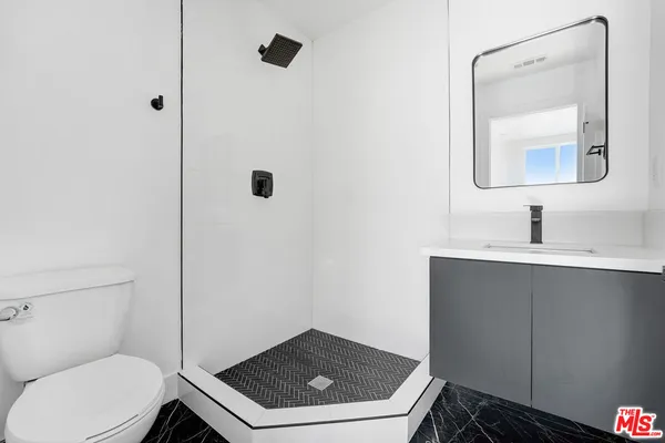 $15,600 | 1200 West 38th Street, Los Angeles, CA 90037