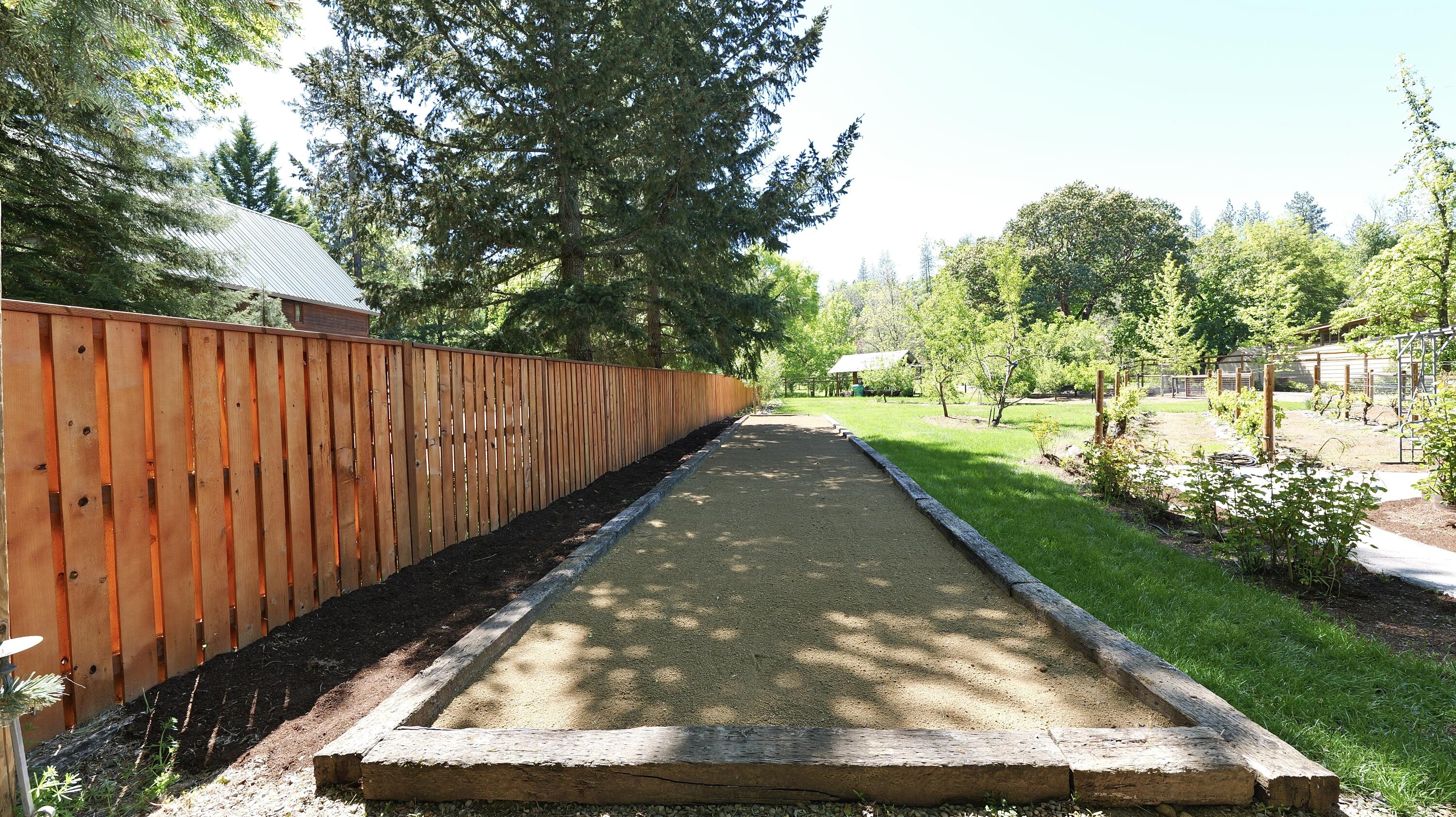 343 Rene Drive Shady Cove, OR 97539 - Photo 104 of 152 Parking