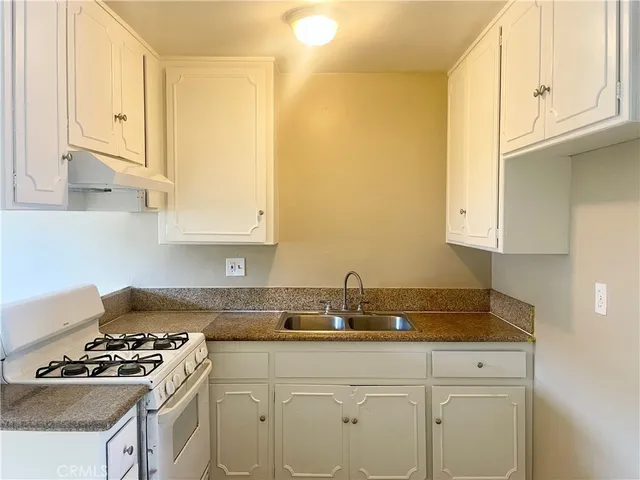 $2,400 | 888 North Palm Avenue, Unit 3, Upland, CA 91786