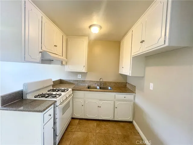 $2,400 | 888 North Palm Avenue, Unit 3, Upland, CA 91786