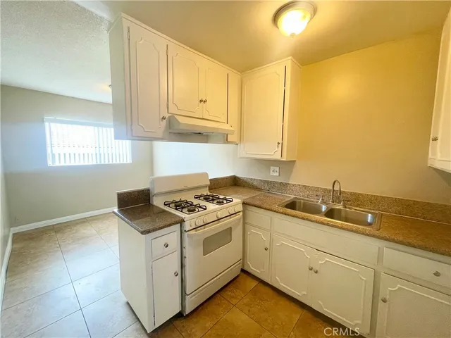 $2,400 | 888 North Palm Avenue, Unit 3, Upland, CA 91786