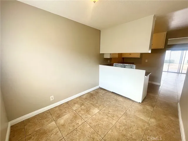 $2,400 | 888 North Palm Avenue, Unit 3, Upland, CA 91786