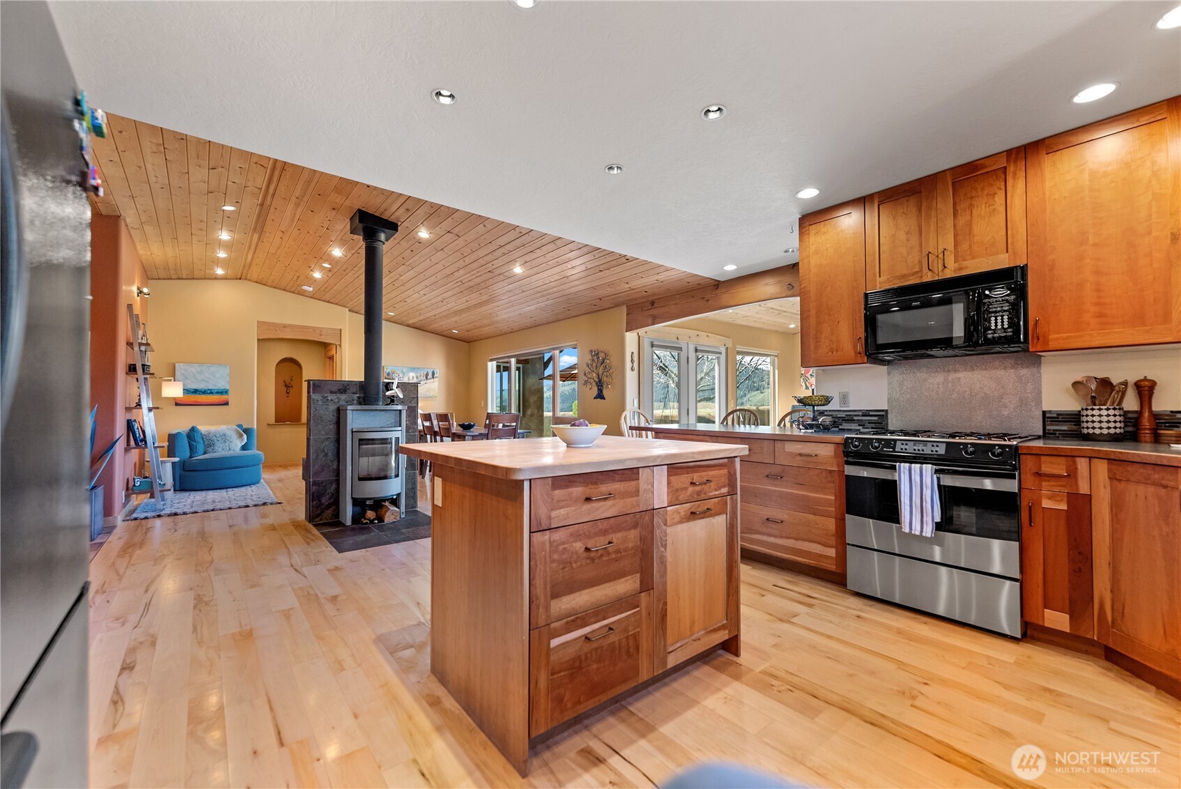 75 Rolling Rock Road Winthrop, WA 98862 - Photo 12 of 40