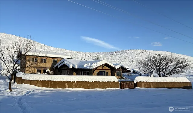 $899,000 | 75 Rolling Rock Road, Winthrop, WA 98862