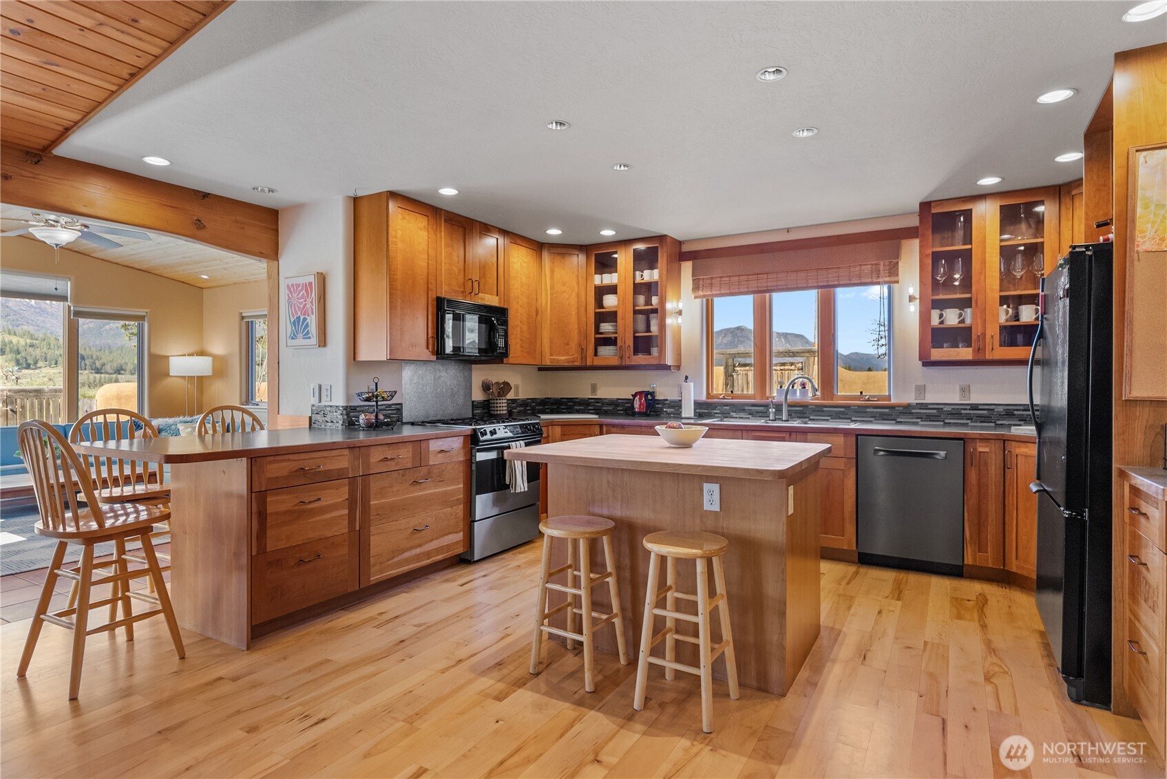 75 Rolling Rock Road Winthrop, WA 98862 - Photo 10 of 40