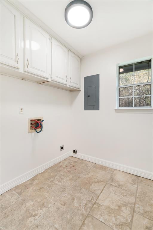 220 Laredo Drive Reno, TX 75462 - Photo 17 of 24 a view of kitchen with wooden floor