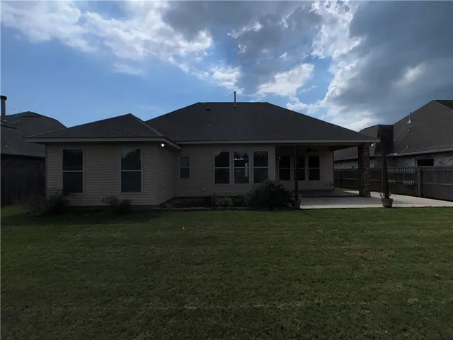 $2,800 | 1017 Fox Sparrow Loop, Madisonville, LA 70447