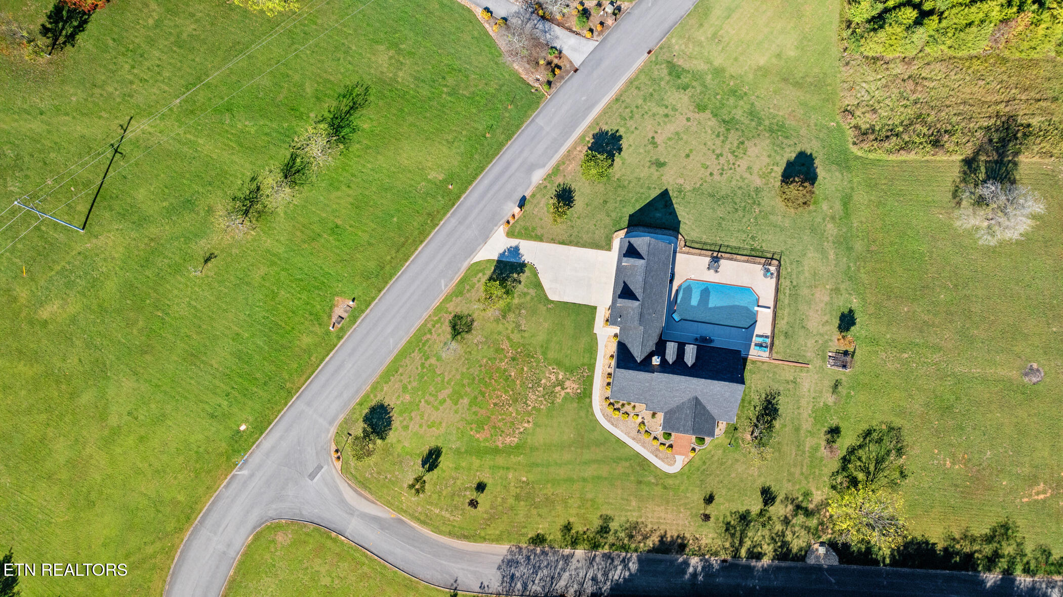 111-121 Riesling Court Loudon, TN 37774 - Photo 46 of 50 dji_20241015103313_0028_d
