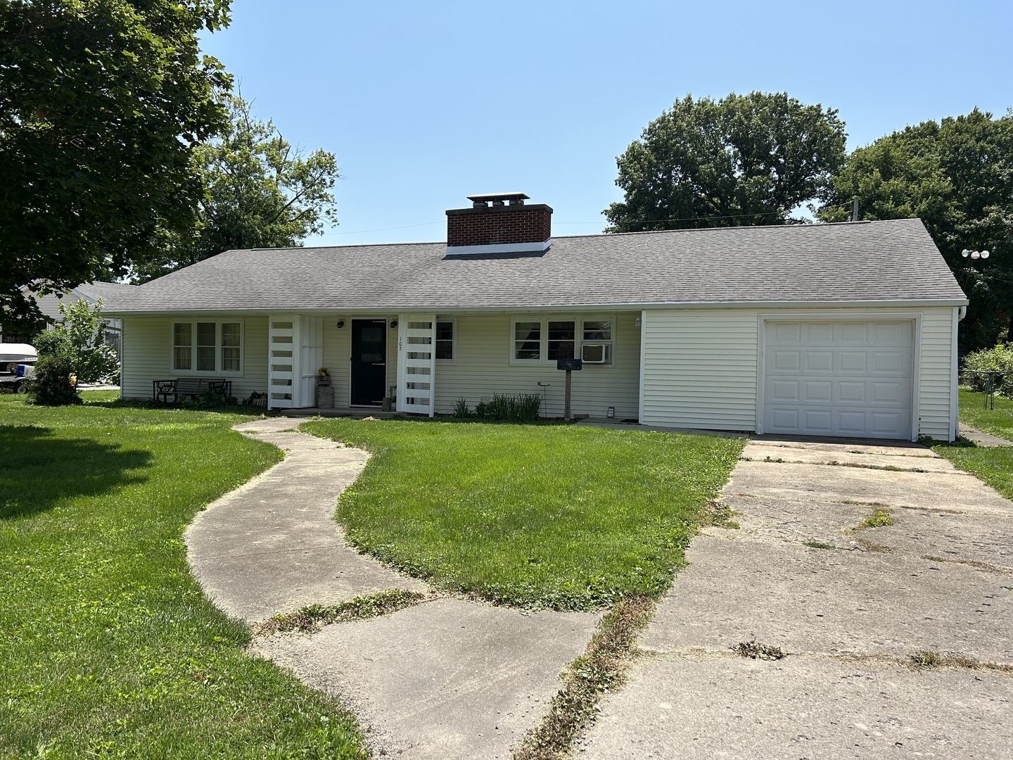 107 East Reynolds Street, Tolono, IL 61880 Compass