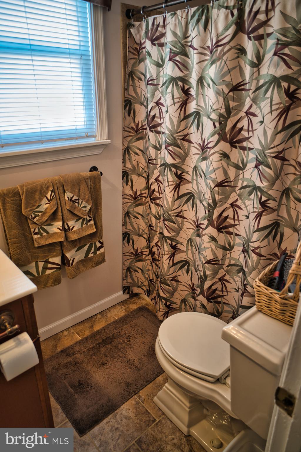 8639 Bridle Road Philadelphia, PA 19115 - Photo 9 of 17