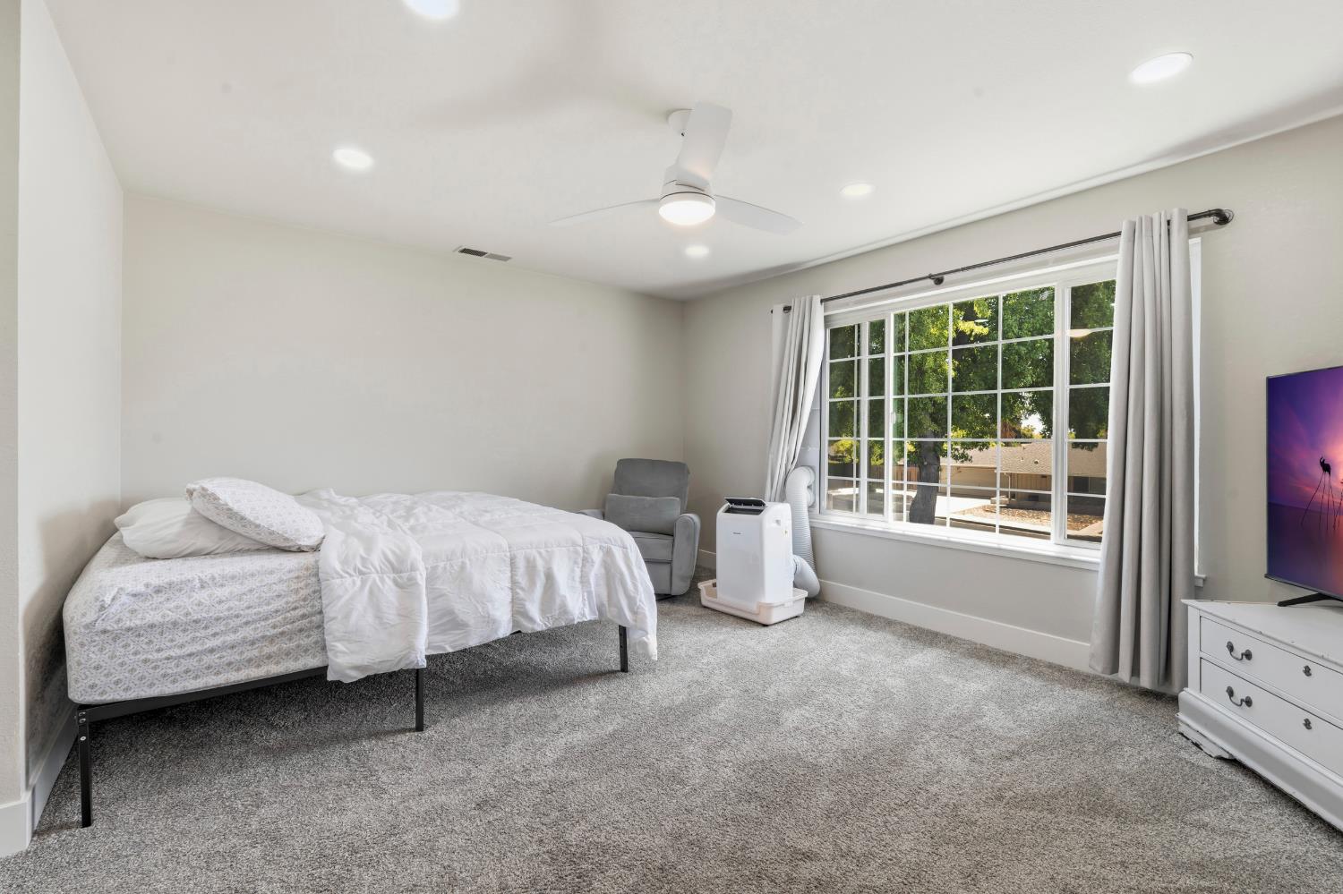 2017 Bridgewood Way Modesto, CA 95355 - Photo 21 of 43 Gallery Image 21