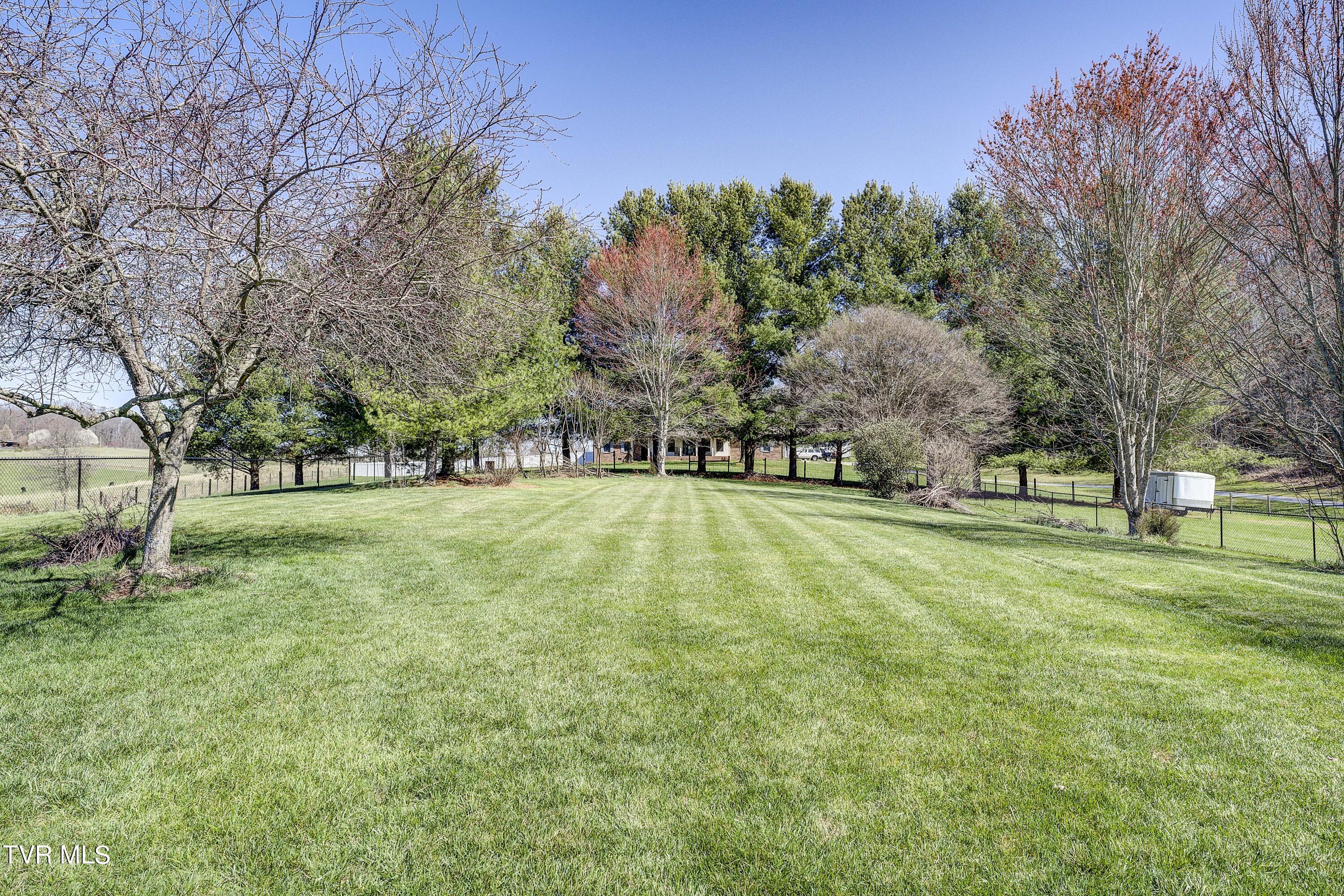132 Saylor Road Johnson City, TN 37615 - Photo 4 of 61 saylor-42