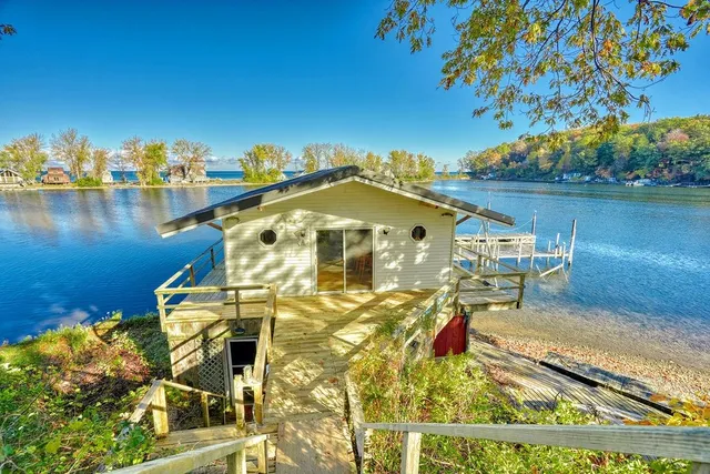 $419,900 | 7514 Phelps Avenue, Huron, NY 14590