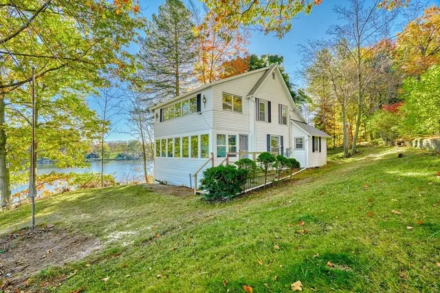 $419,900 | 7514 Phelps Avenue, Huron, NY 14590