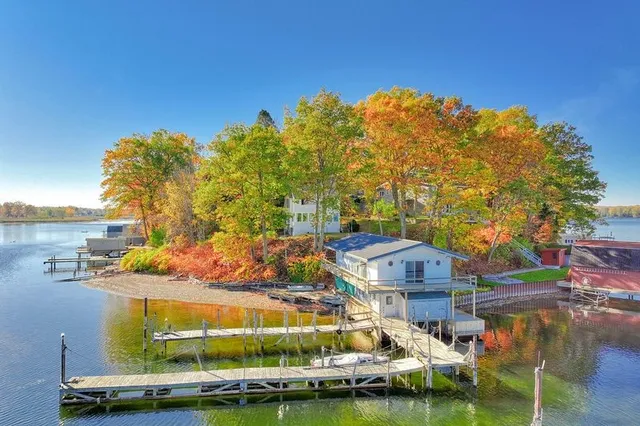 $419,900 | 7514 Phelps Avenue, Huron, NY 14590