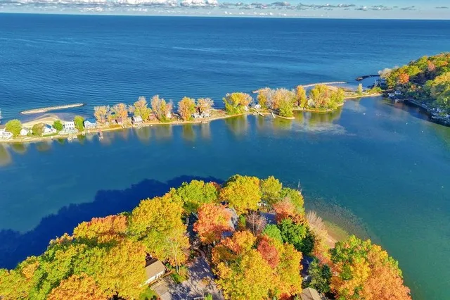 $419,900 | 7514 Phelps Avenue, Huron, NY 14590