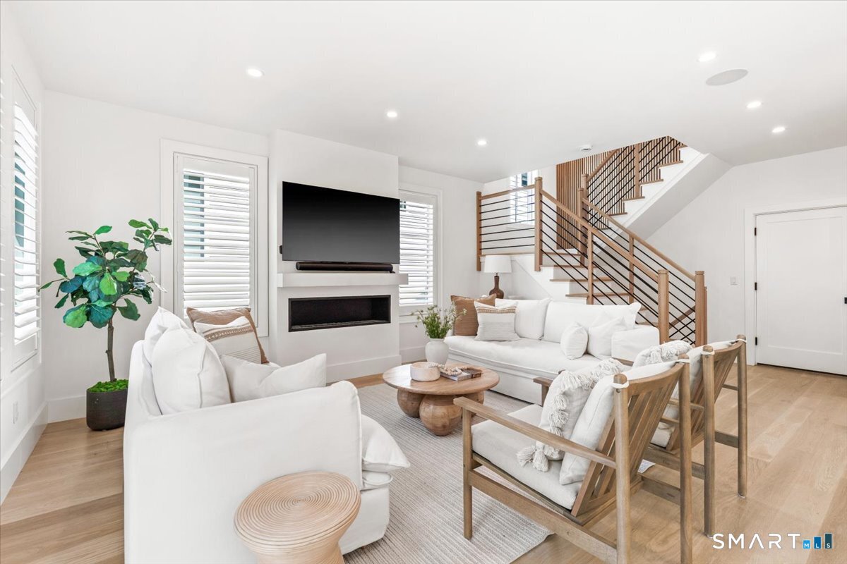 6 Down River Road, Unit 2 New Canaan, CT 06840 - Photo 5 of 33 Gallery Image 5