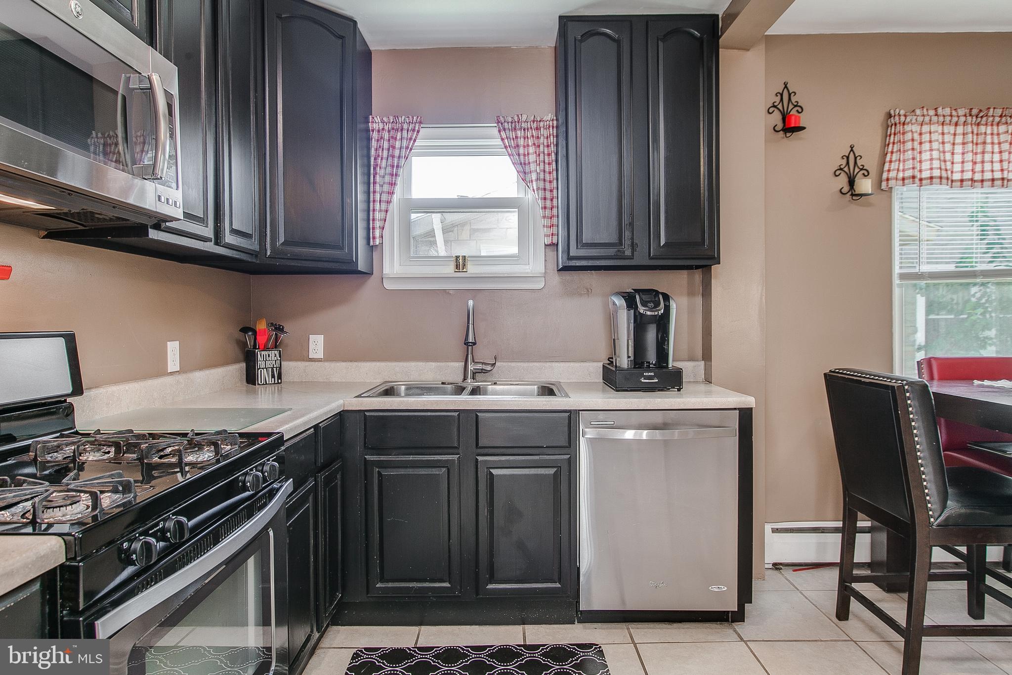 1829 Portship Road Dundalk, MD 21222 - Photo 12 of 38 Kitchen Pic 2