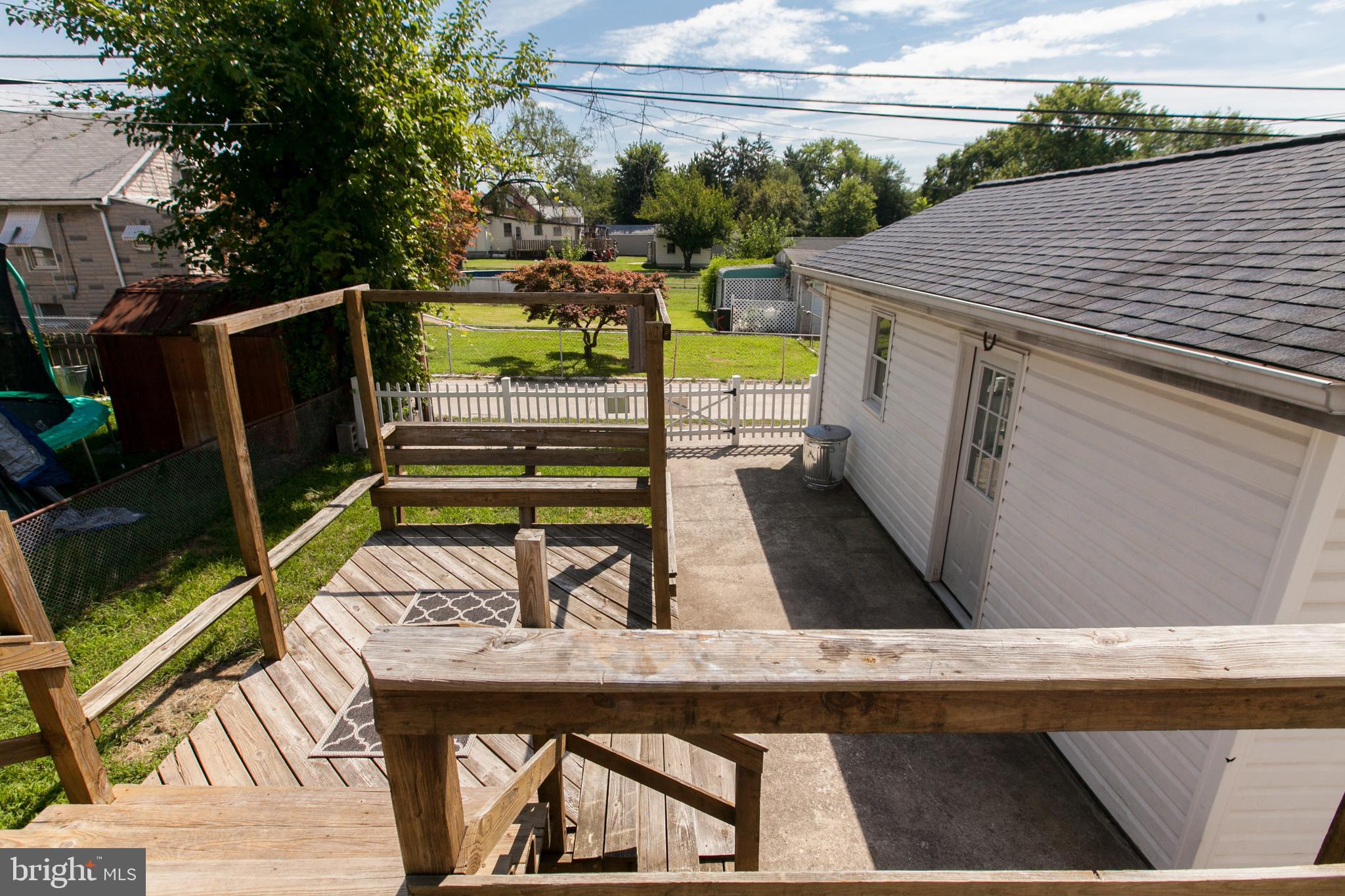 1829 Portship Road Dundalk, MD 21222 - Photo 20 of 38 Deck back yard Pic 1