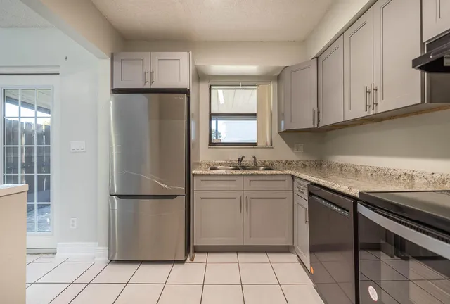 $2,350 | 2204 Seaside Drive, Greenacres, FL 33463