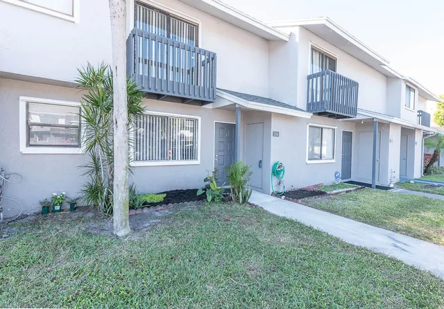 $2,350 | 2204 Seaside Drive, Greenacres, FL 33463