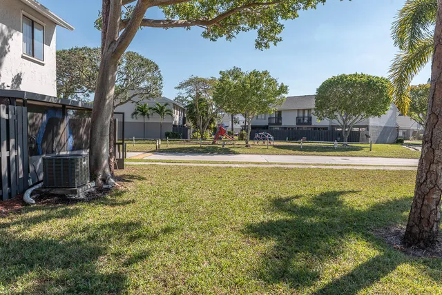 $2,350 | 2204 Seaside Drive, Greenacres, FL 33463