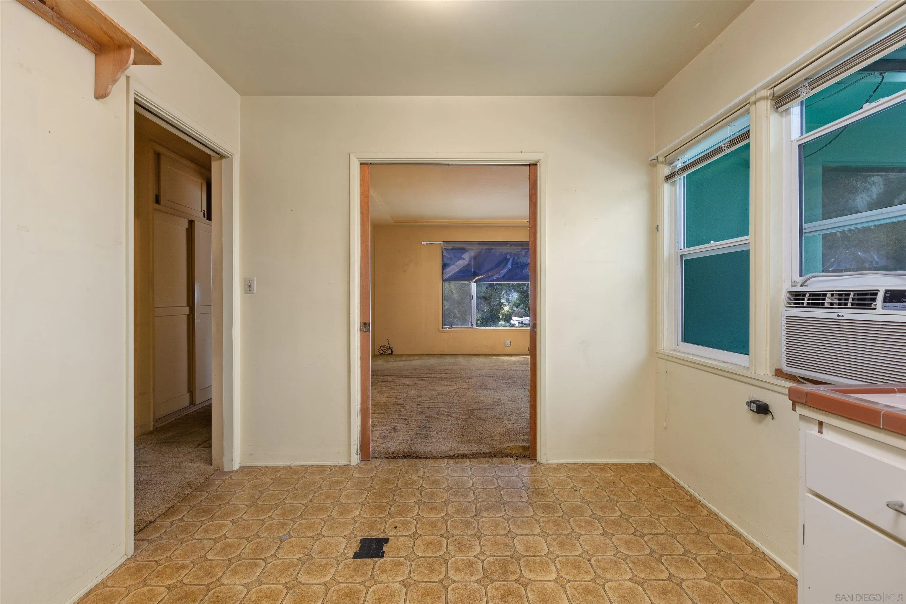 2439 Patterson Road Escondido, CA 92027 - Photo 22 of 36