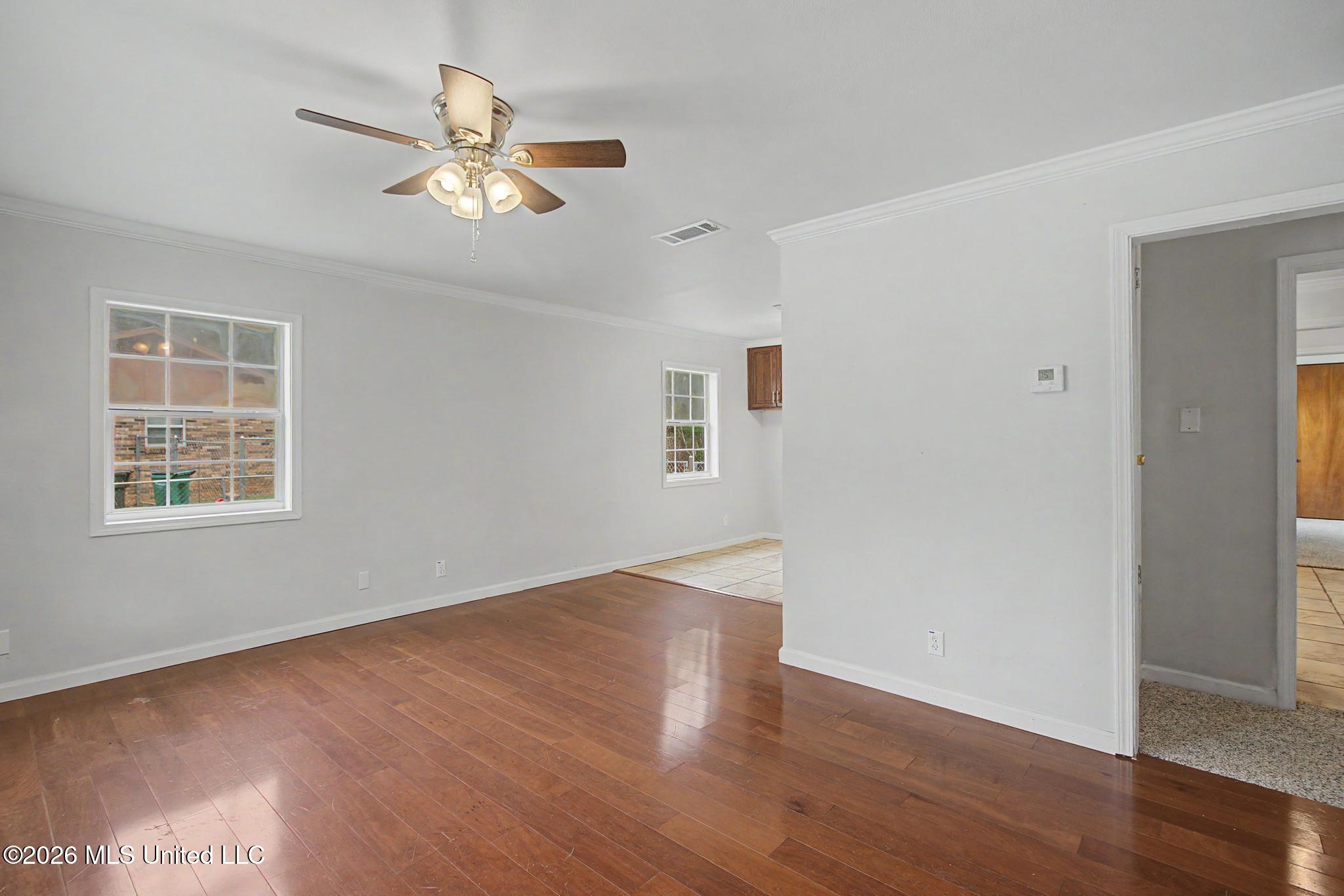 2907 Woodlawn Avenue Moss Point, MS 39563 - Photo 5 of 21 01_43026 2907 Woodlawn Ave