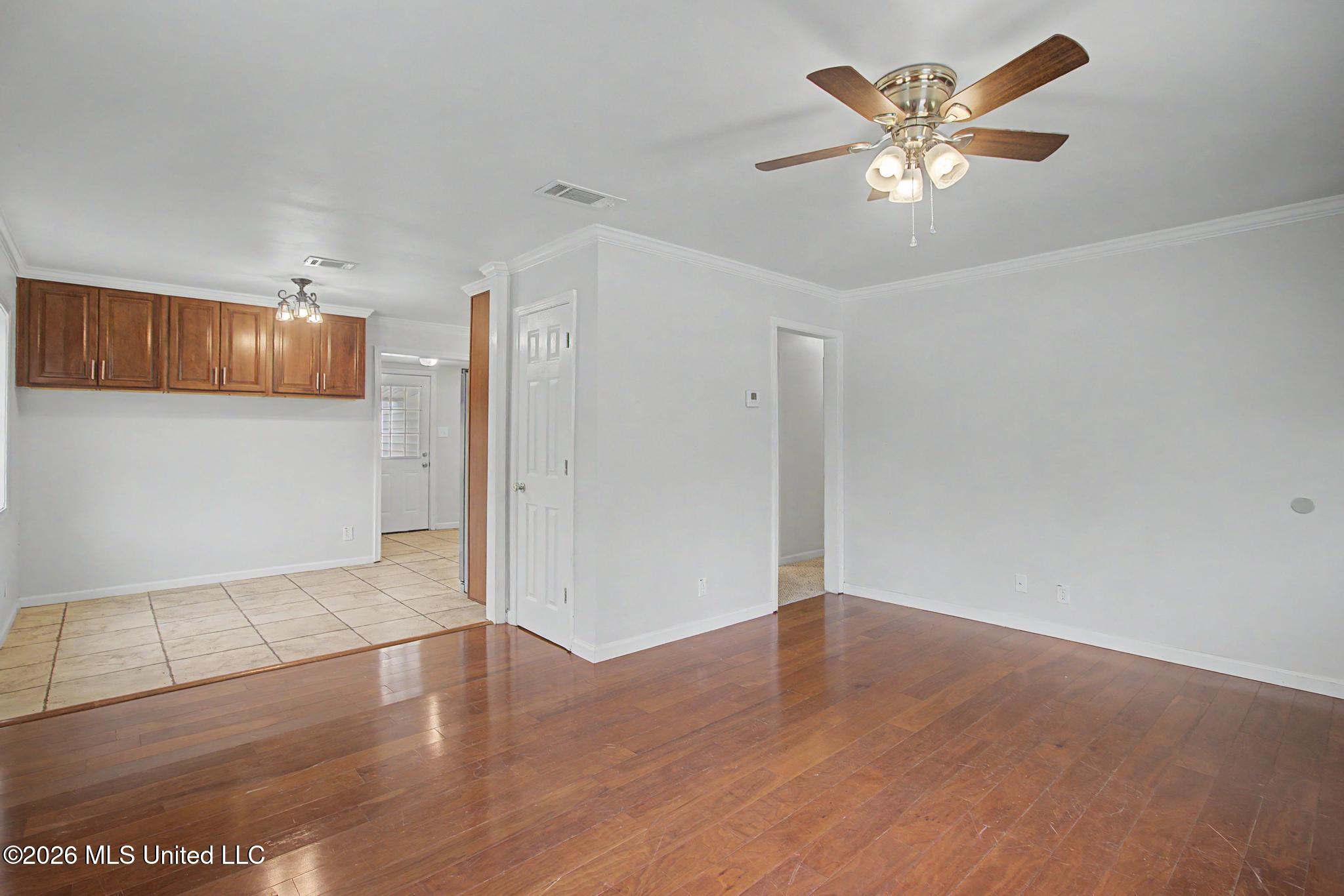 2907 Woodlawn Avenue Moss Point, MS 39563 - Photo 6 of 21 02_43026 2907 Woodlawn Ave