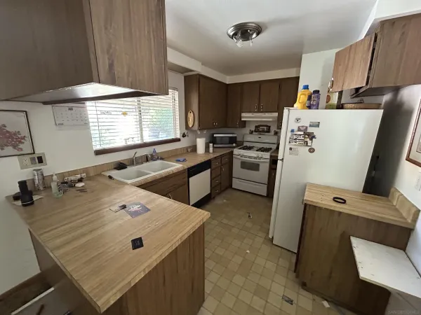 $699,900 | 3164 Carr Drive, Oceanside, CA 92056