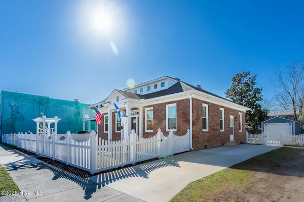 $390,000 | 121 Market Street, Hertford, NC 27944