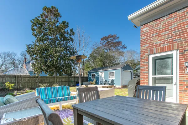 $390,000 | 121 Market Street, Hertford, NC 27944