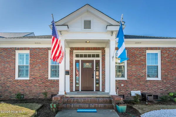 $390,000 | 121 Market Street, Hertford, NC 27944