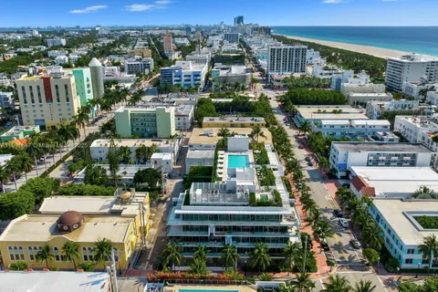 $8,800,000 | 300 Collins Avenue, Unit PH3, Miami Beach, FL 33139