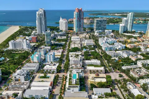 $8,800,000 | 300 Collins Avenue, Unit PH3, Miami Beach, FL 33139