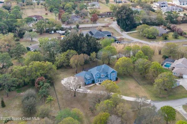 a view of a building with sitting area